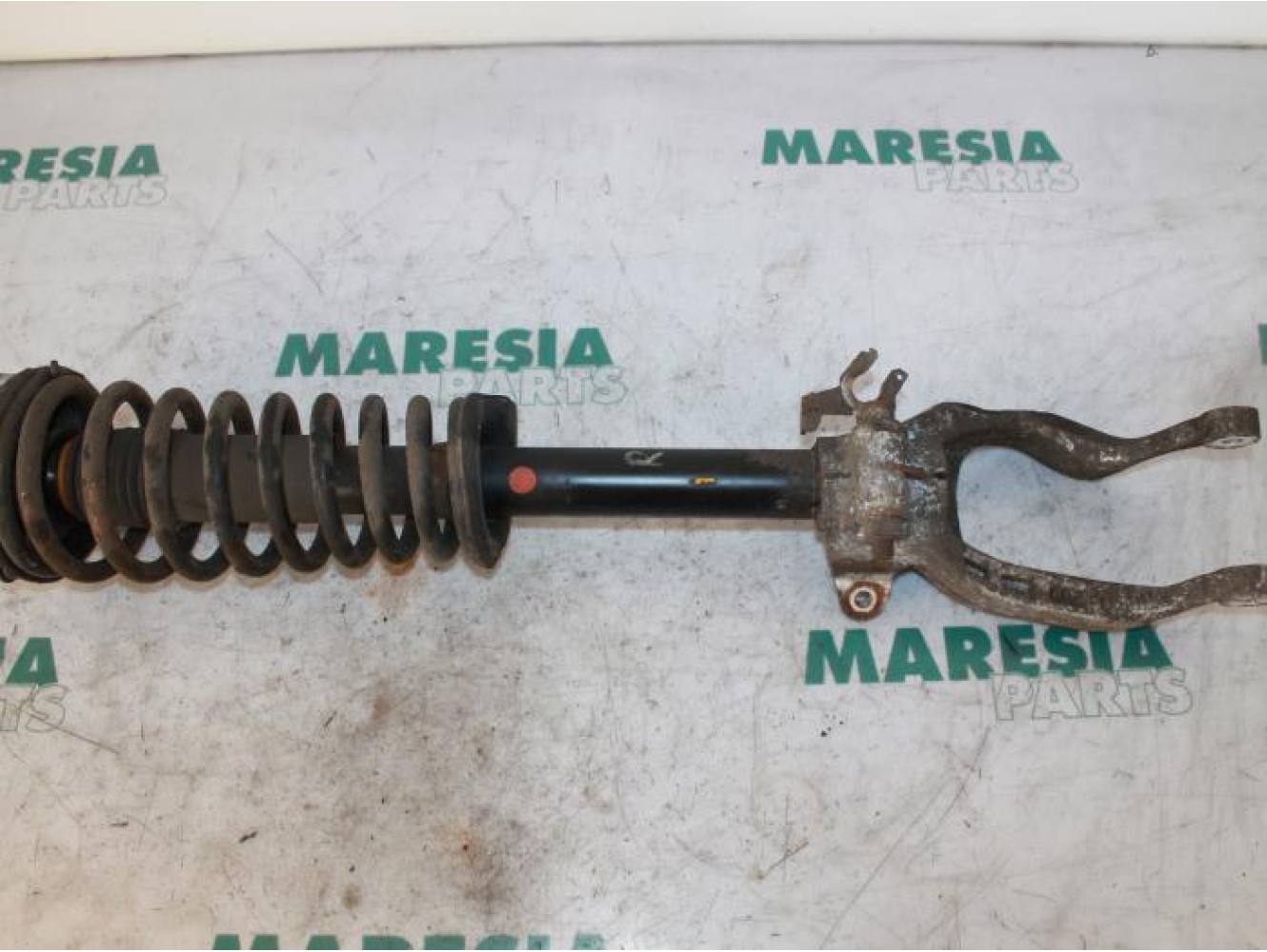 Alfa Romeo - 147 - Stoßdämpferstrebe rechts vorne