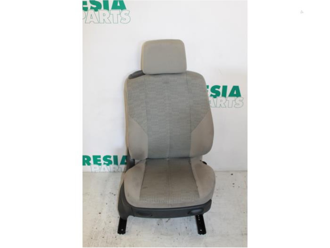 Renault - Megane - Seat, right