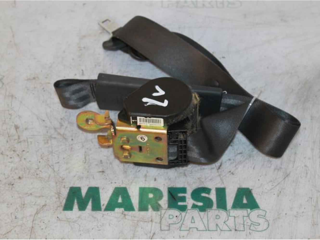 Renault - Megane - Front seatbelt, left