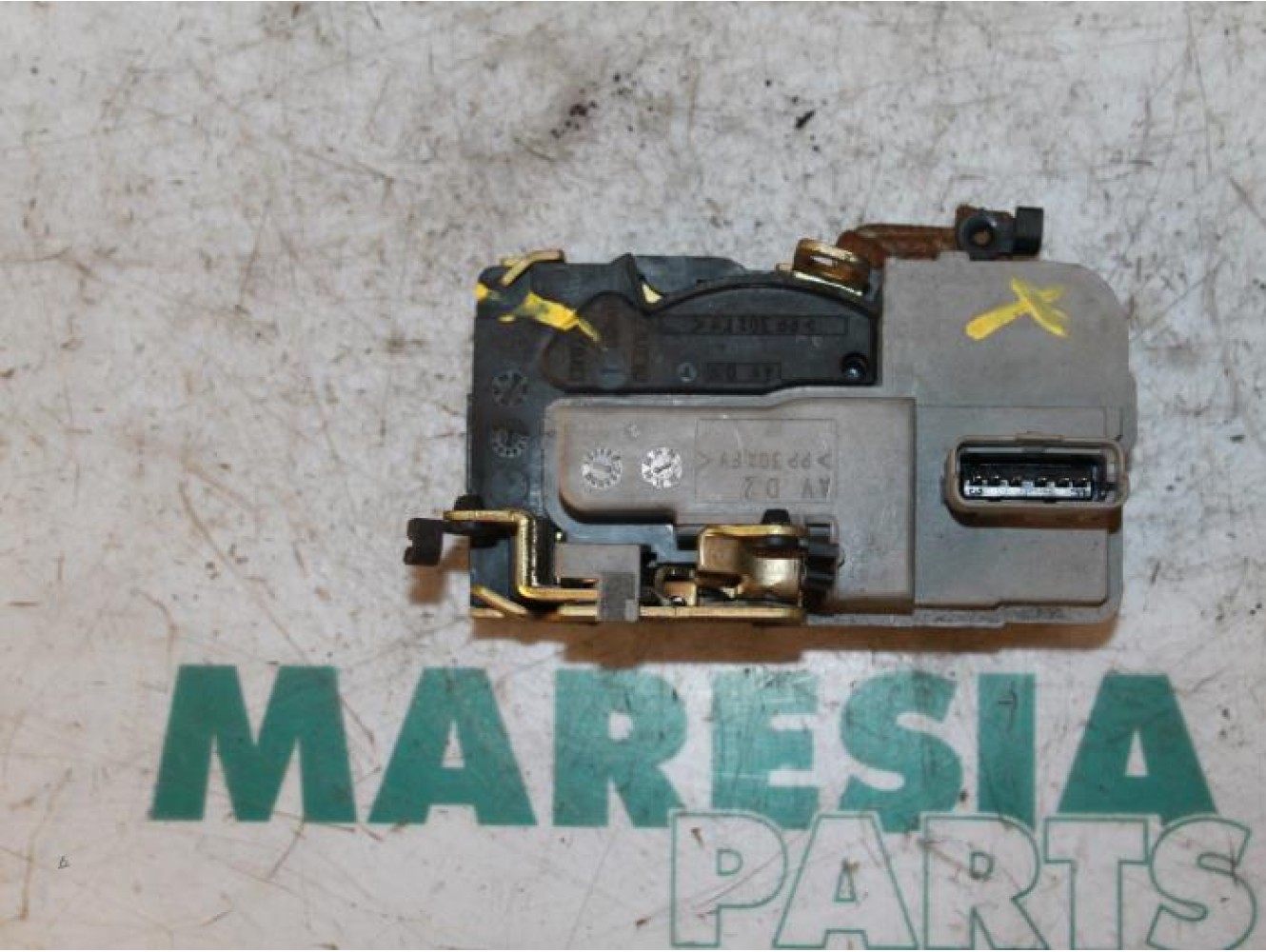 Peugeot - 206 - Front door lock mechanism 4-door, right