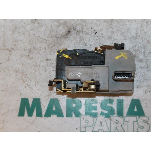Peugeot - 206 - Front door lock mechanism 4-door, right
