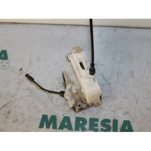 Renault - Megane Scenic - Front door lock mechanism 4-door, right