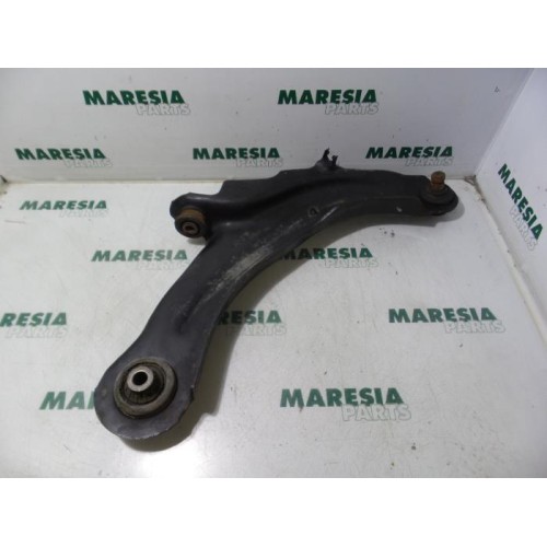 Renault - Megane Scenic - Front lower wishbone, right