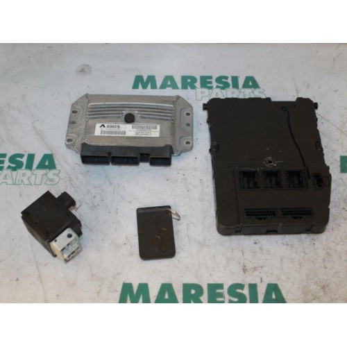Renault - Megane Scenic - Engine management computer
