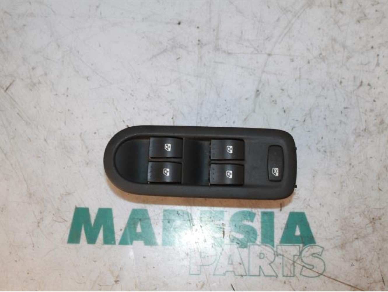 Renault - Megane Scenic - Multi-functional window switch