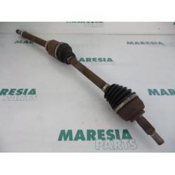 Renault - Megane Scenic - Front drive shaft, right