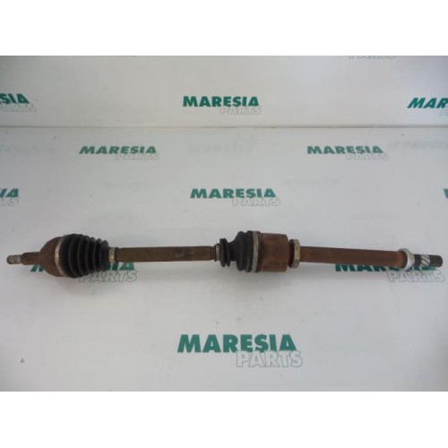 Renault - Megane Scenic - Front drive shaft, right
