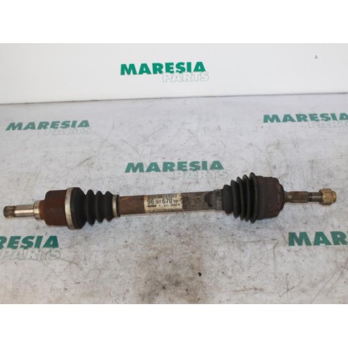 Peugeot - 206 - Front drive shaft, left