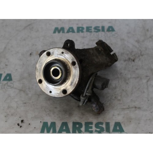 Peugeot - 206 - Knuckle, front left