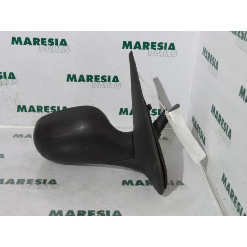 Renault - Clio - Wing mirror, right