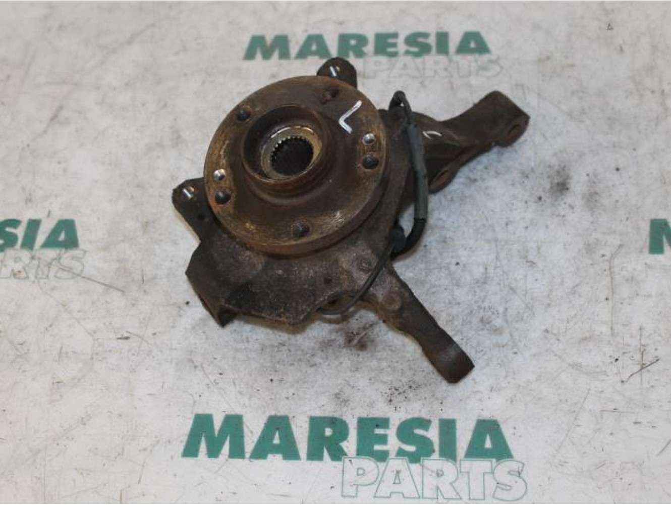 Renault - Laguna - Achsschenkel links vorne