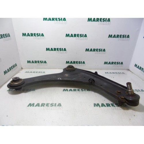 Renault - Laguna - Front lower wishbone, right