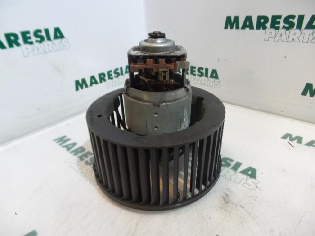 Renault - Clio - Heating and ventilation fan motor