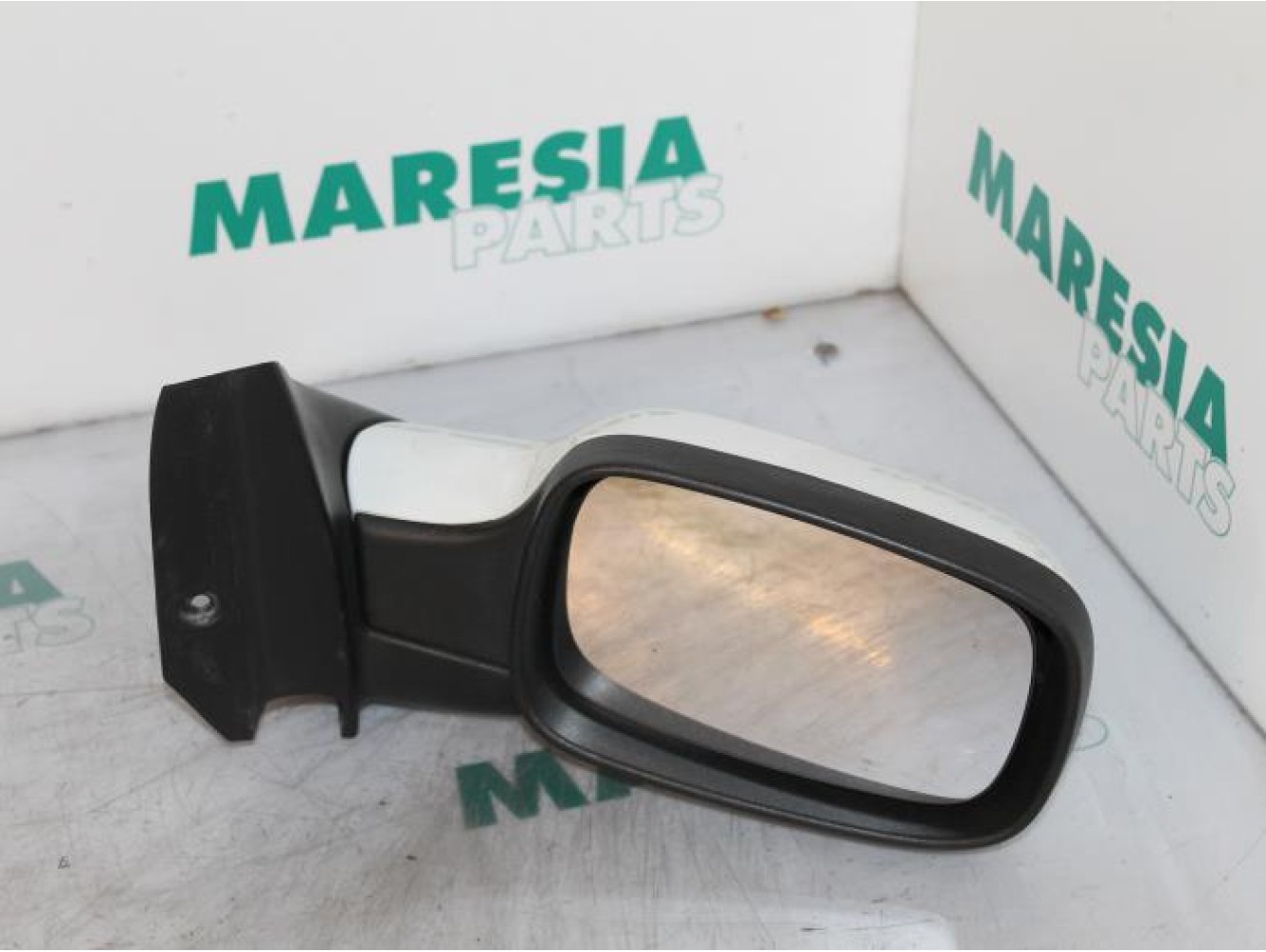 Renault - Megane Scenic - Wing mirror, right