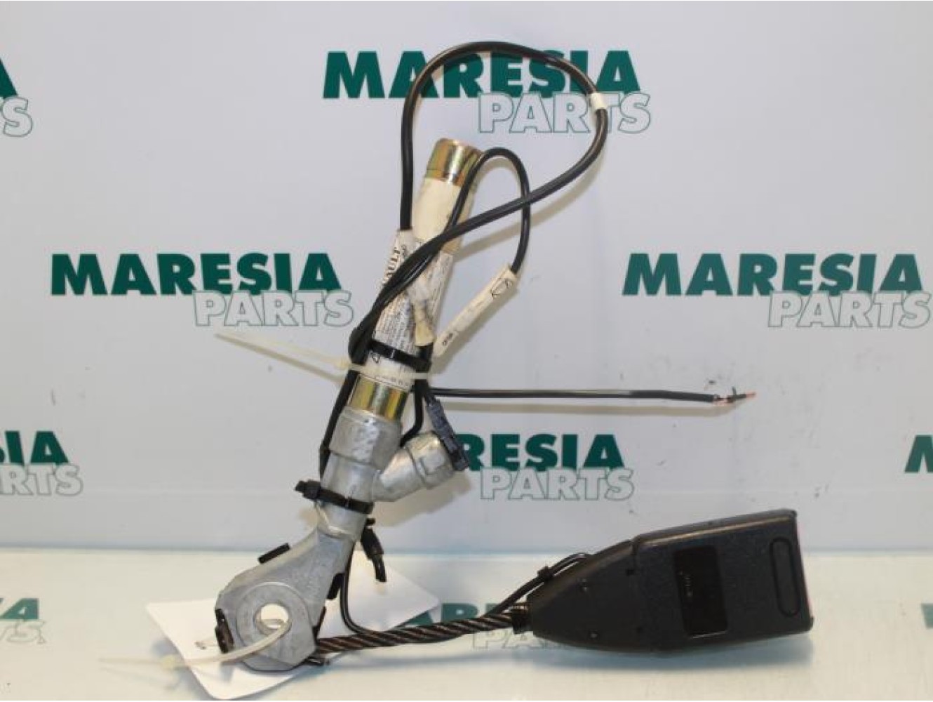 Renault - Clio - Gurtsrammer links