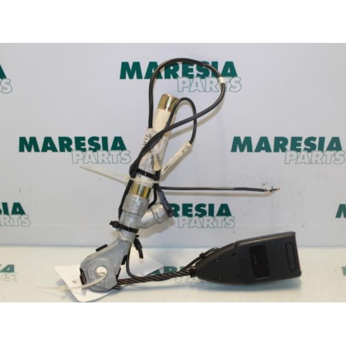 Renault - Clio - Gordelspanner links