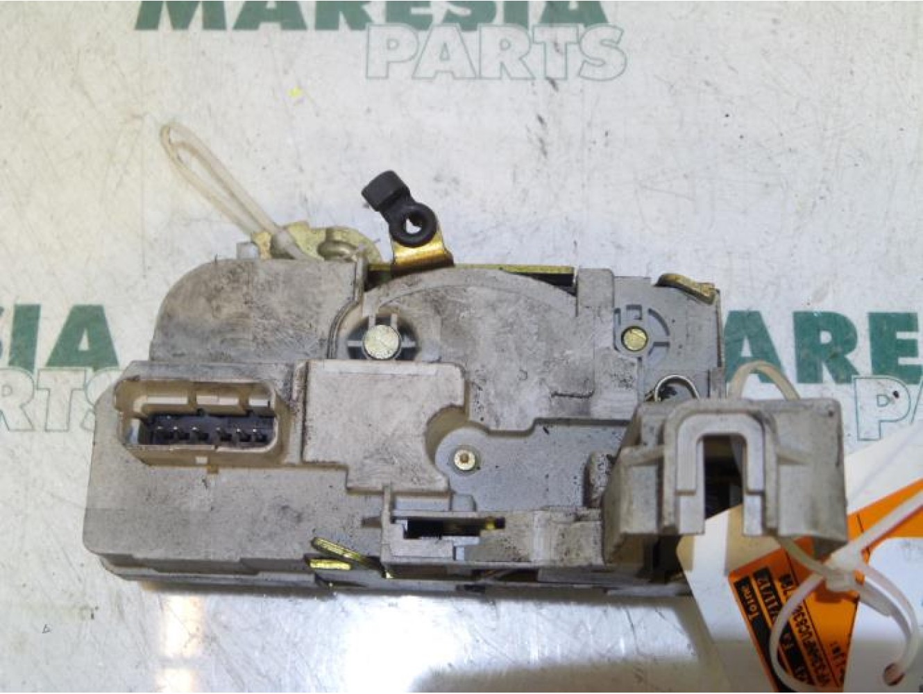 Peugeot - 307 - Door lock mechanism 4-door, front left