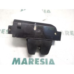 Peugeot - 307 - Tailgate lock mechanism