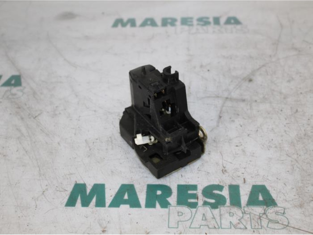 Renault - Megane Scenic - Front door lock mechanism 4-door, right