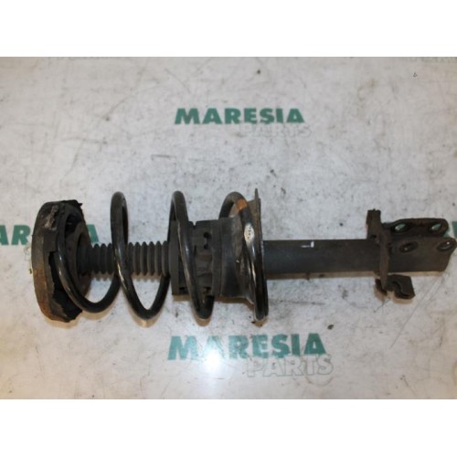 Renault - Megane Scenic - Front shock absorber rod, left