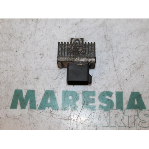 Renault - Megane - Glow plug relay