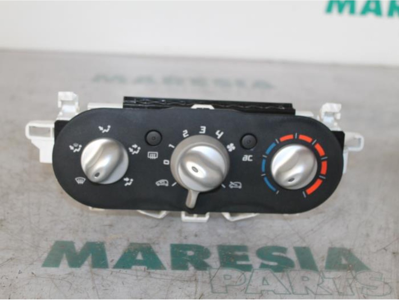 Renault - Twingo - Heater control panel
