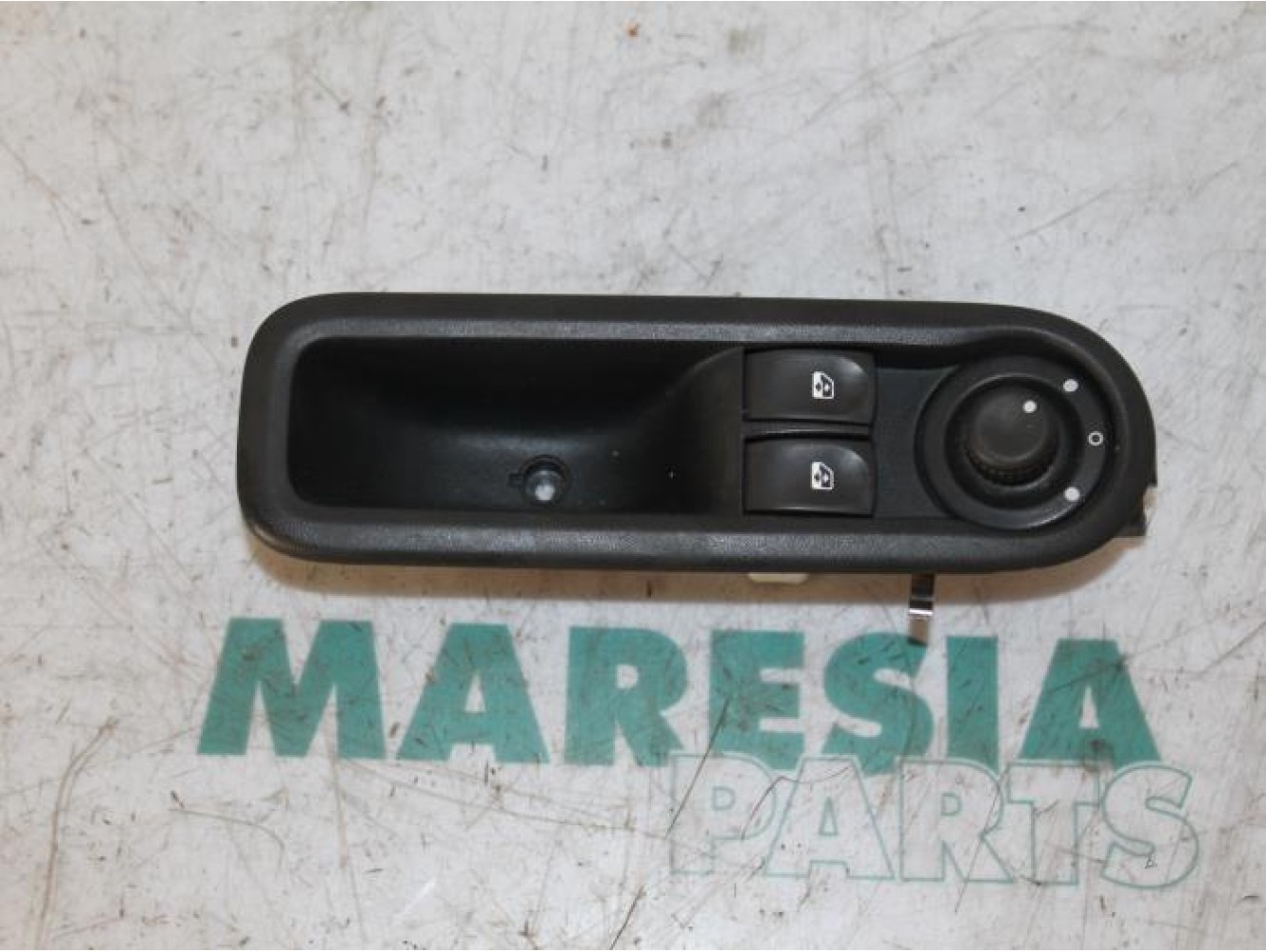 Renault - Twingo - Multi-functional window switch