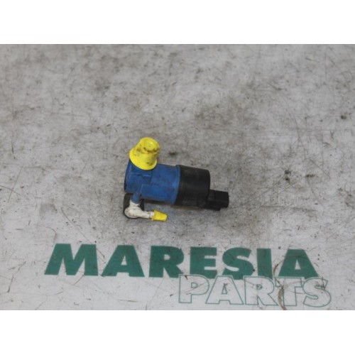 Renault - Twingo - Windscreen washer pump