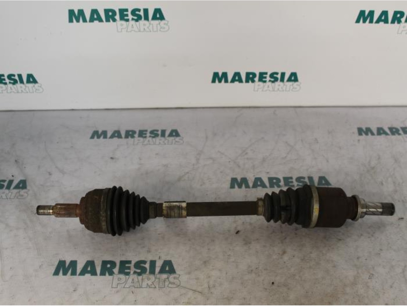 Renault - Megane Scenic - Aandrijfas links-voor