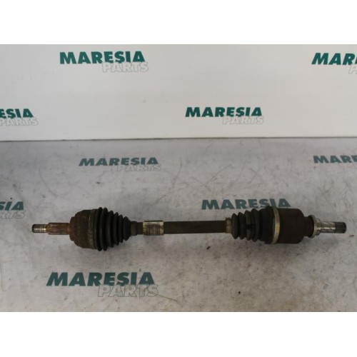 Renault - Megane Scenic - Antriebswelle links vorne