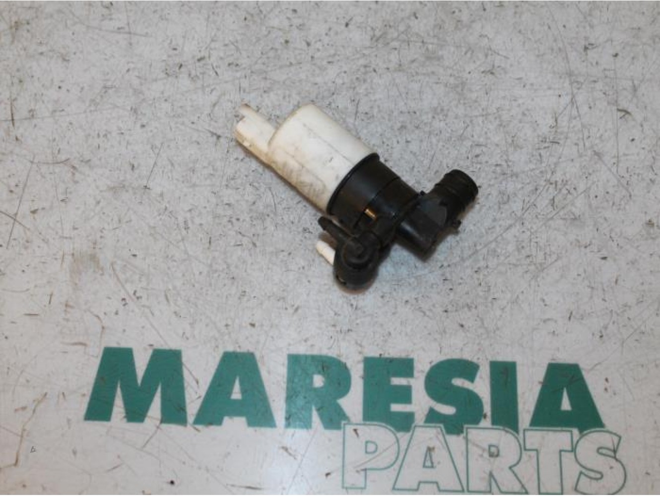 Renault - Megane Scenic - Windscreen washer pump