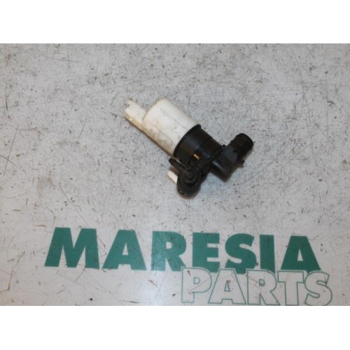 Renault - Megane Scenic - Windscreen washer pump
