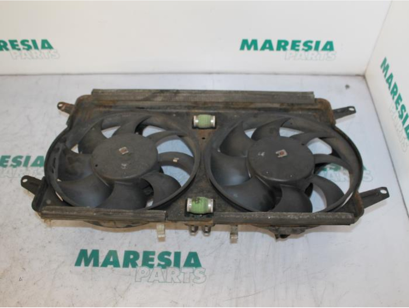 Alfa Romeo - 166 - Fan motor