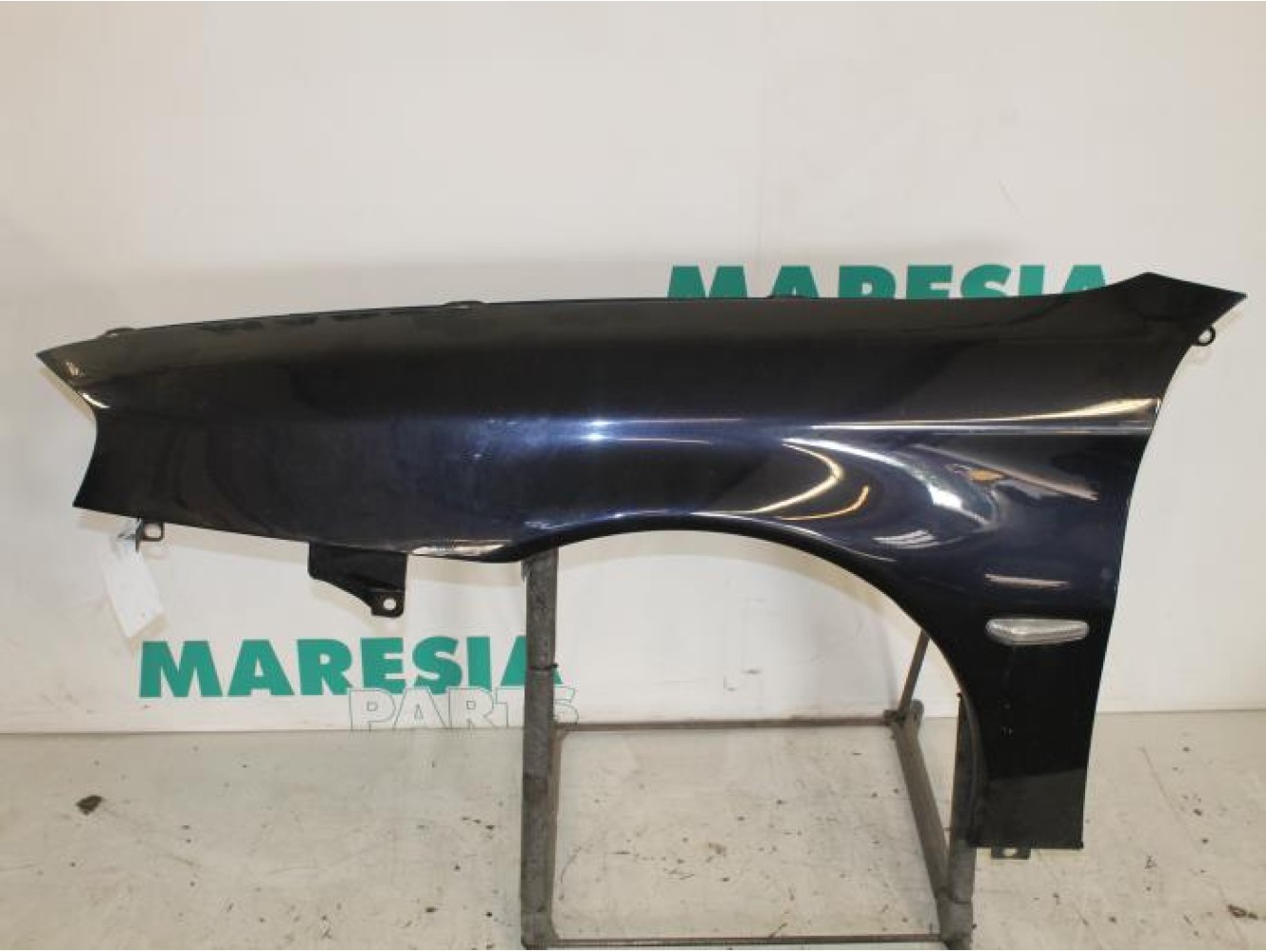 Alfa Romeo - 166 - Front wing, left