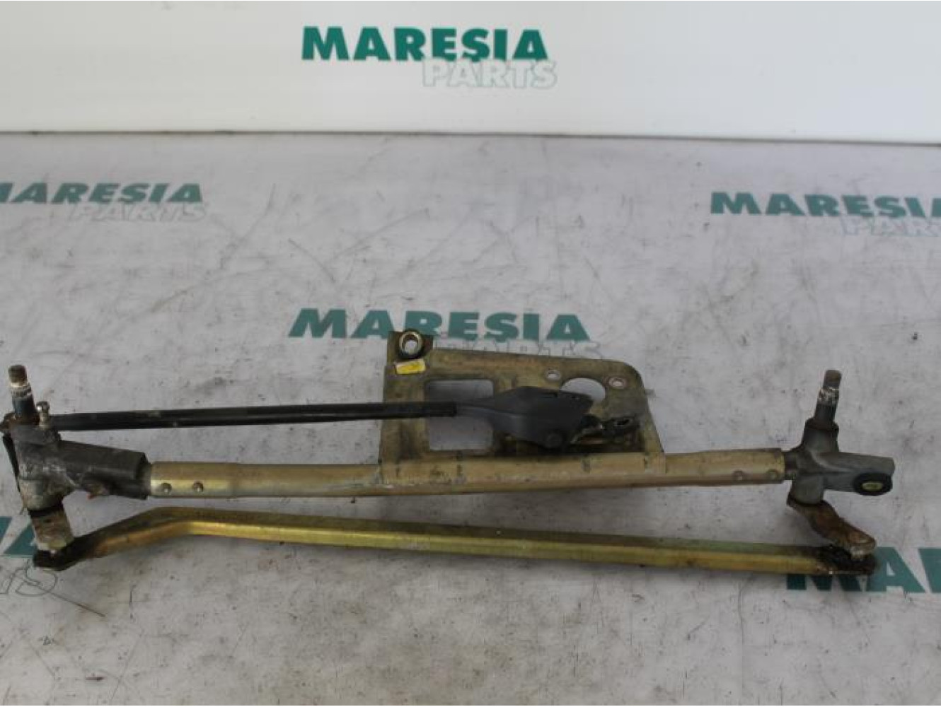Alfa Romeo - 166 - Wiper mechanism