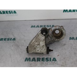 Alfa Romeo - 166 - Querlenker oben rechts vorne