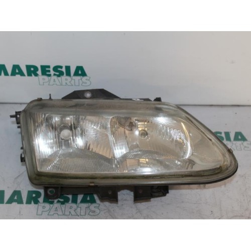 Renault - Espace - Koplamp rechts