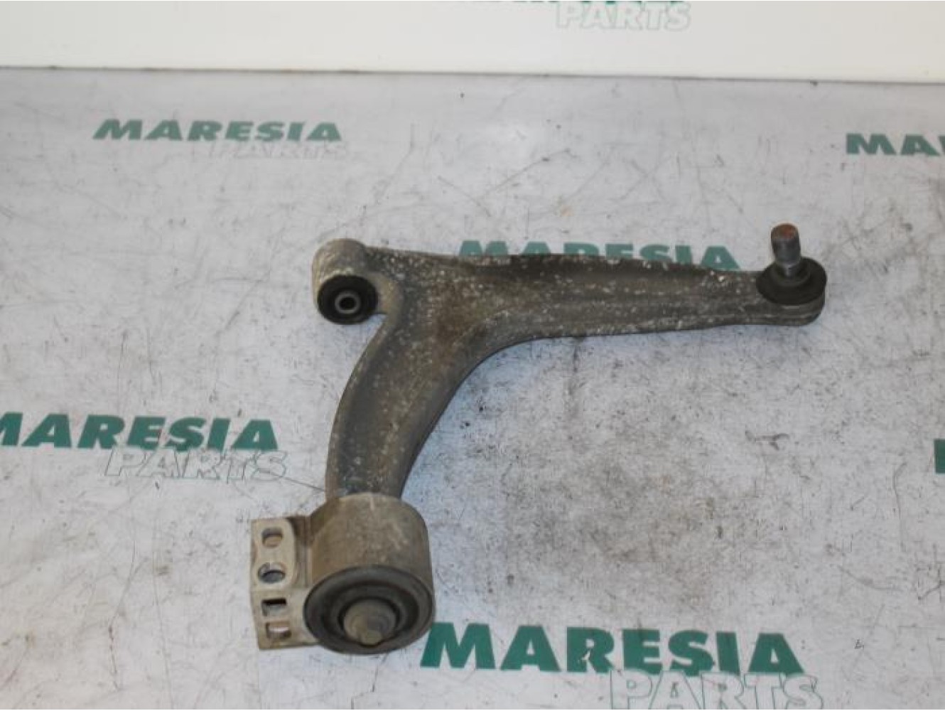 Fiat - Croma - Front lower wishbone, right