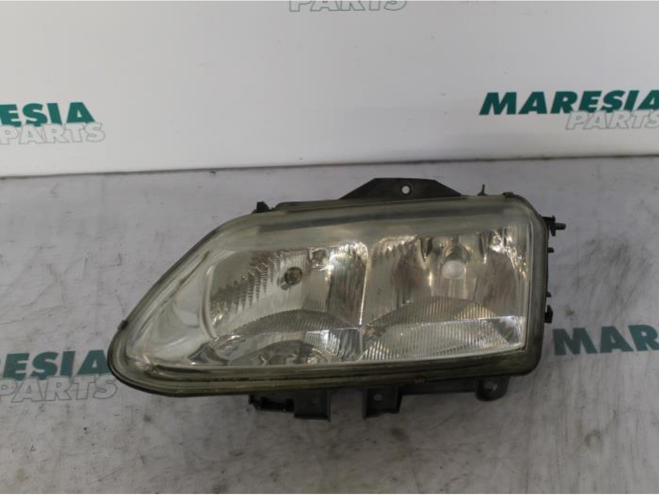 Renault - Espace - Scheinwerfer links