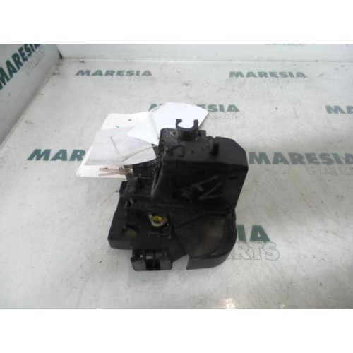 Renault - Megane Scenic - Door lock mechanism 4-door, front left