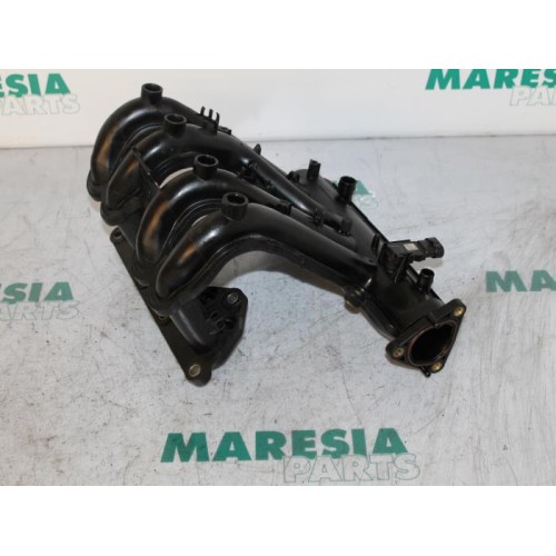 Renault - Twingo - Intake manifold