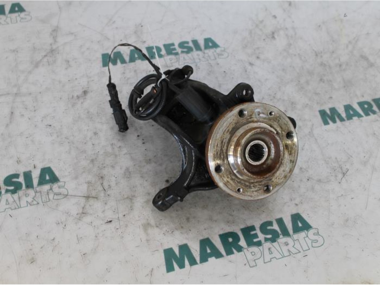 Peugeot - 208 - Knuckle, front right