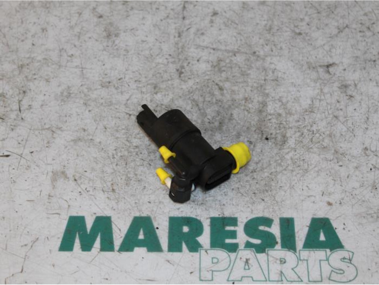 Peugeot - 208 - Scheibensprüherpumpe vorne