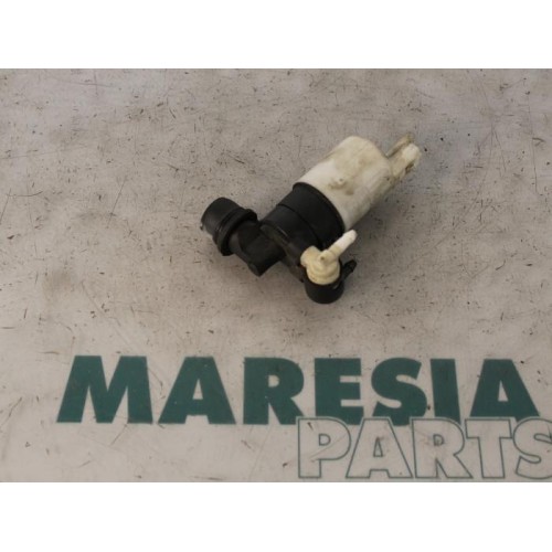 Renault - Megane Scenic - Windscreen washer pump