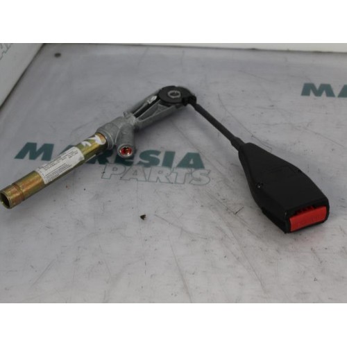 Renault - Megane Scenic - Seatbelt tensioner, right