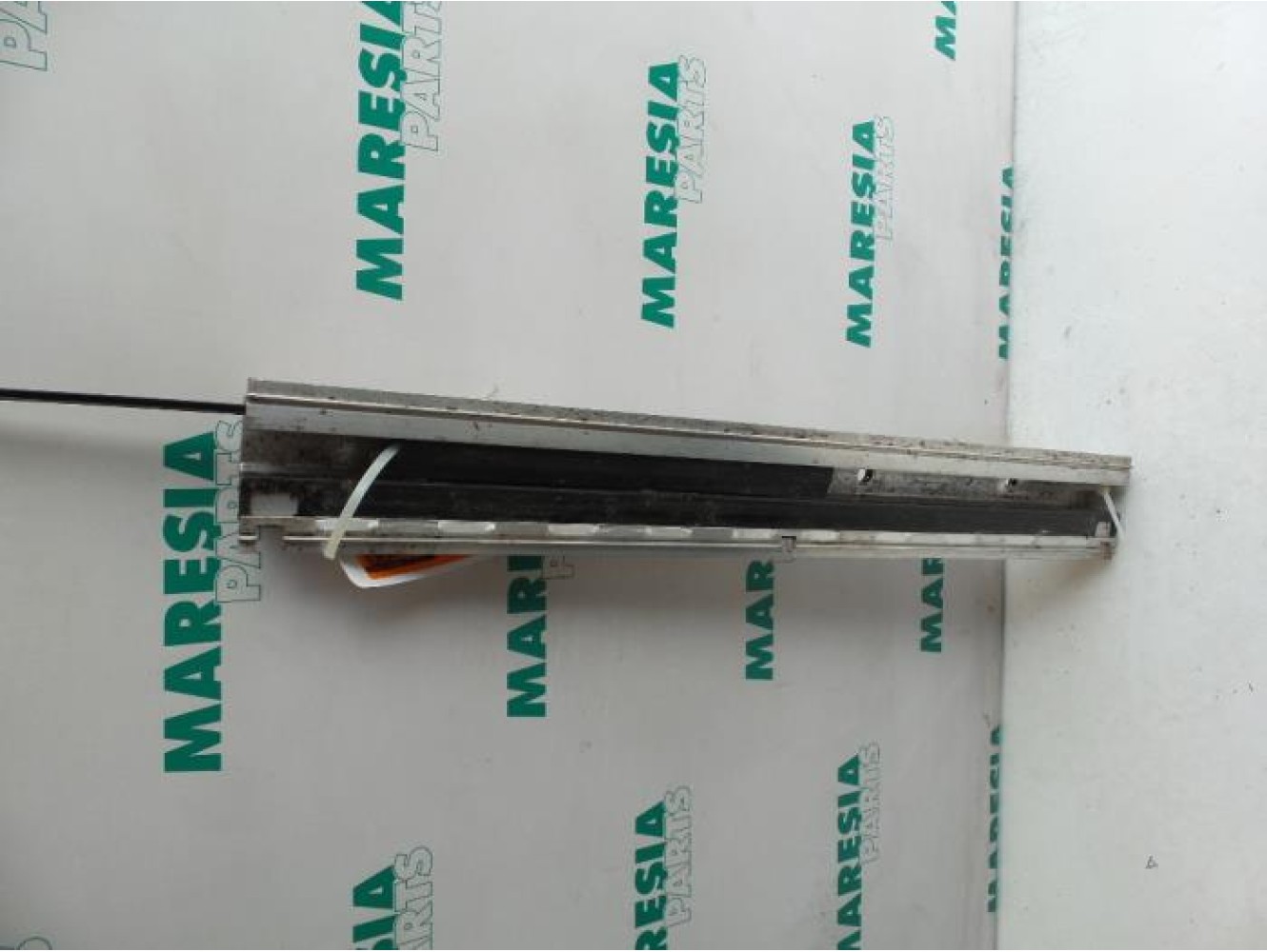Fiat - Ulysse - Seat rails, left