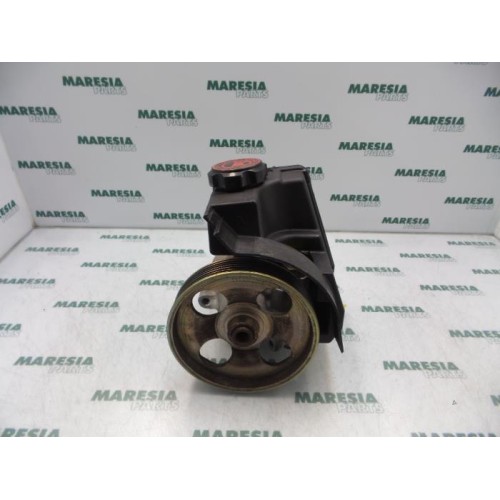 Peugeot - 206 - Power steering pump