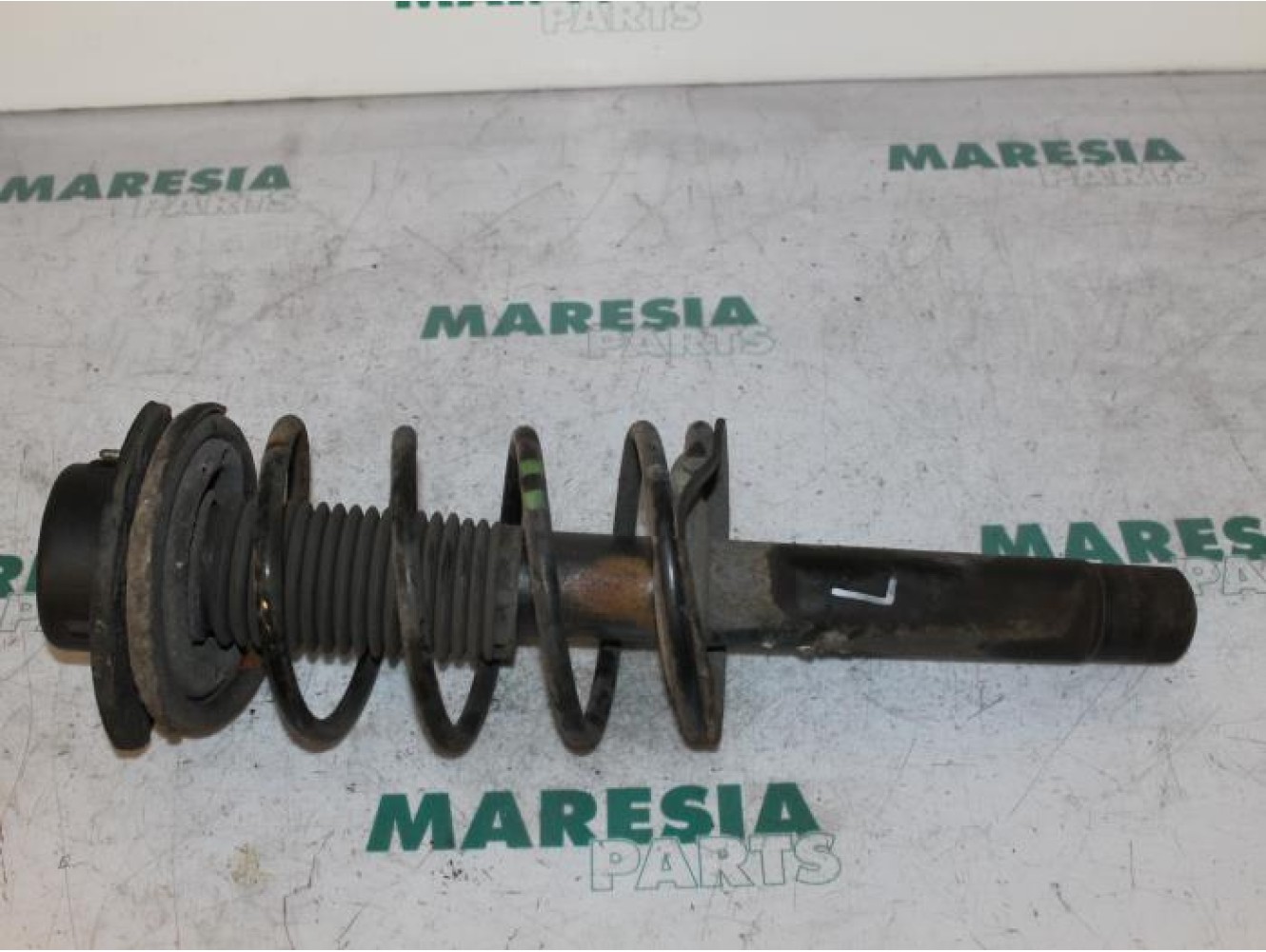 Peugeot - 206 - Stoßdämpferstrebe links vorne