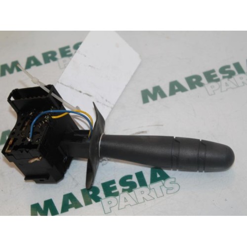 Renault - Clio - Indicator switch