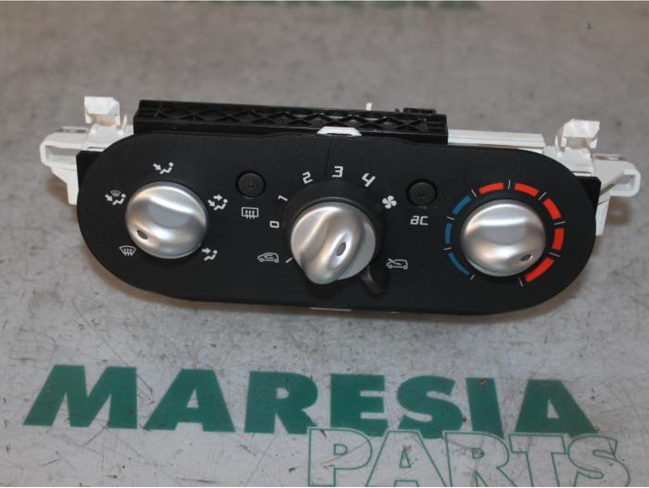 Renault - Twingo - Heater control panel